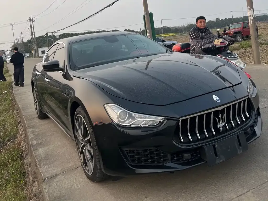 Maserati Ghibli — фото 10