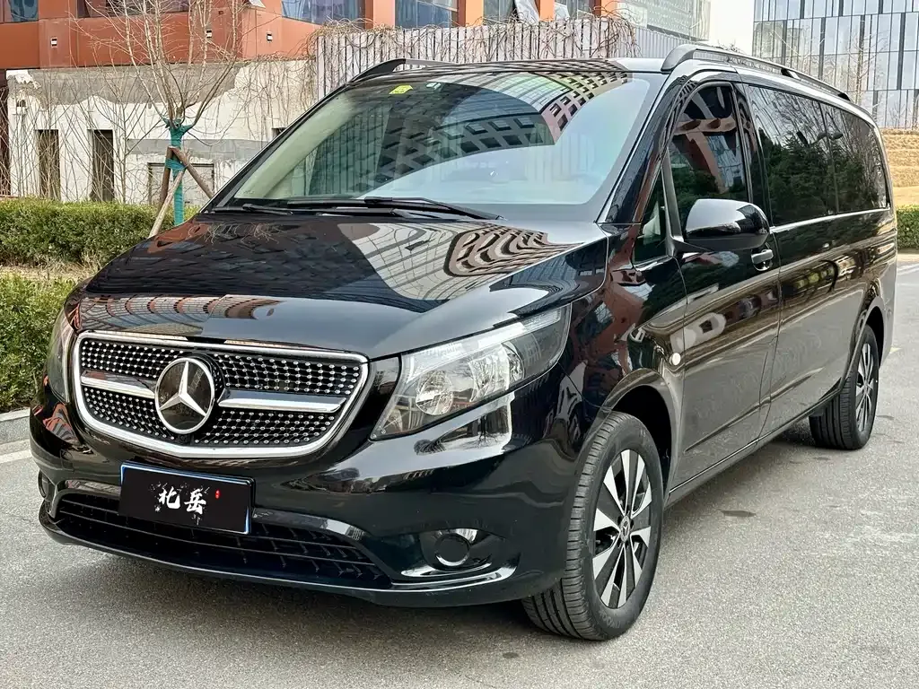 Mercedes-Benz Vito — фото 1