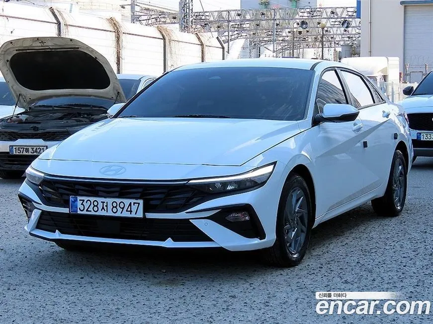 Hyundai AVANTE — фото 1