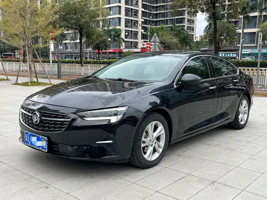 Buick Regal — фото 1
