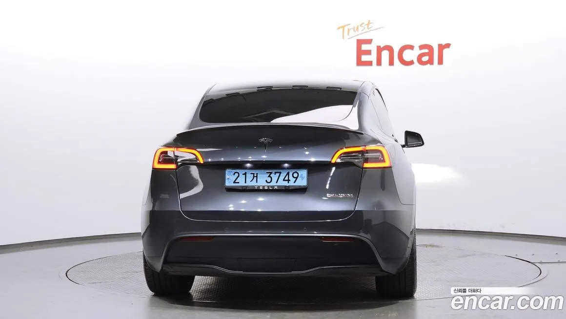 Tesla Model Y — фото 3