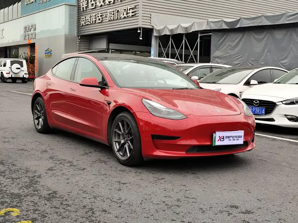 Tesla Model 3 — фото 7
