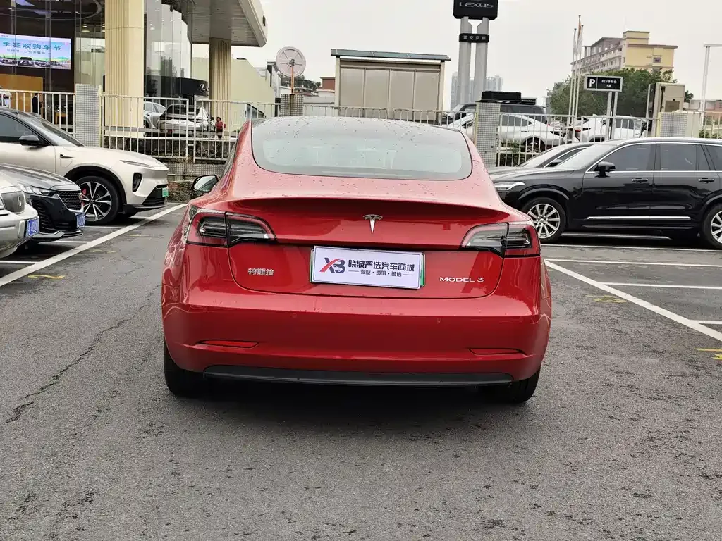 Tesla Model 3 — фото 6