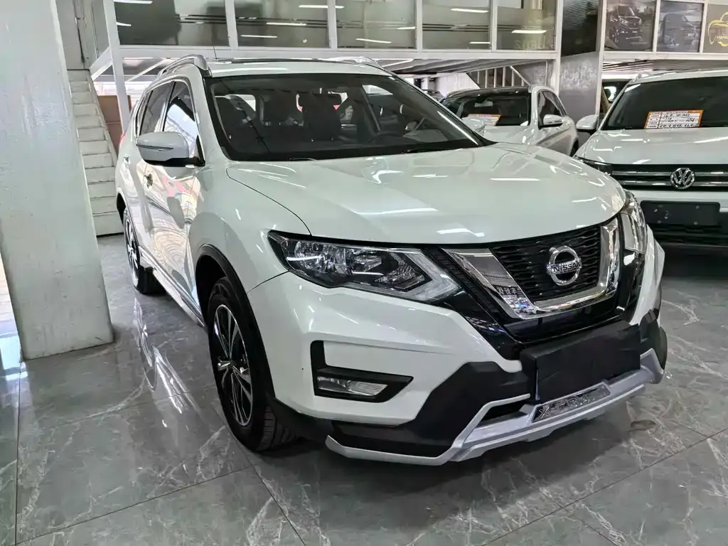 Nissan X-Trail — фото 7