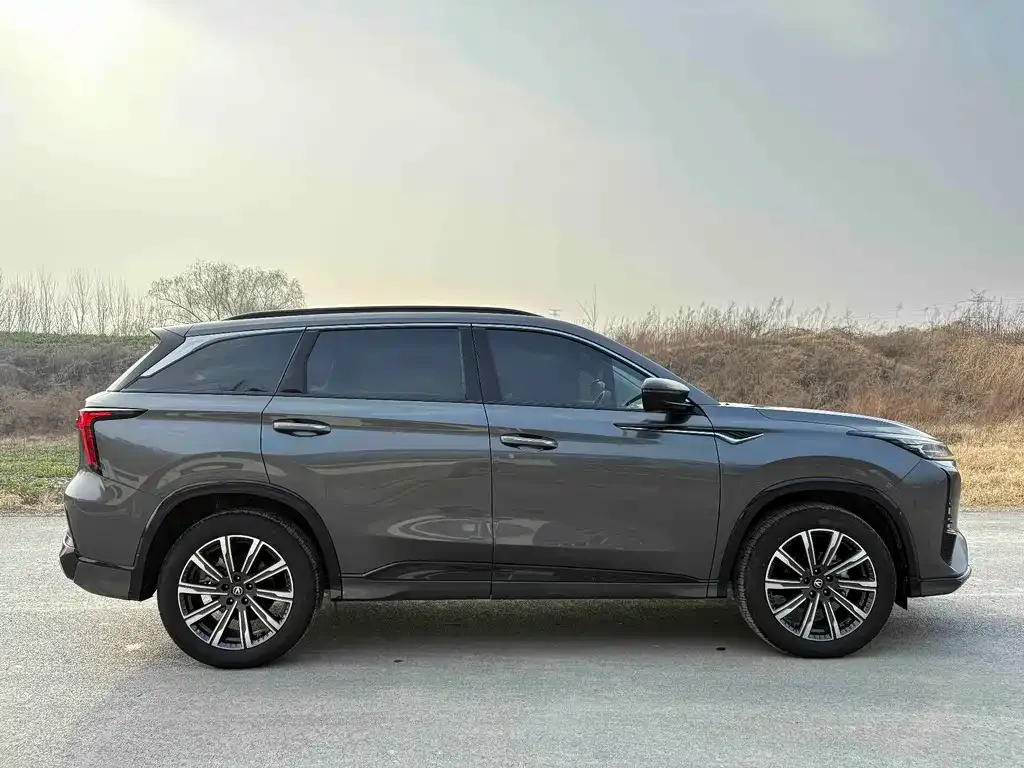 Changan CS75PLUS — фото 4