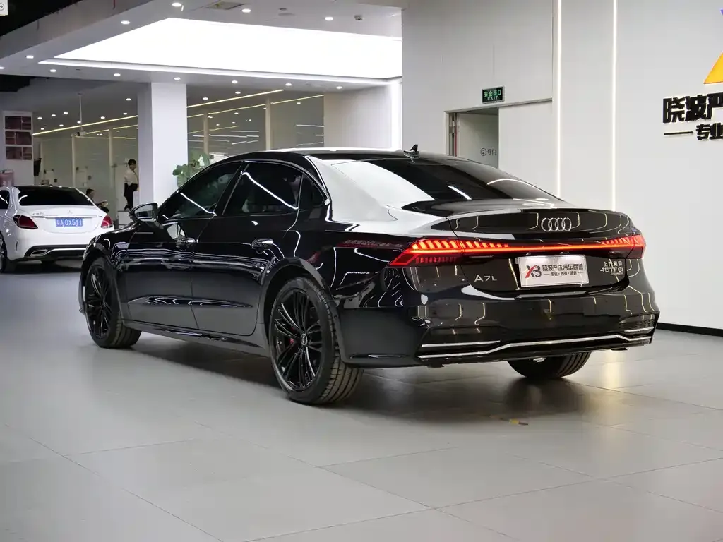 Audi A7L — фото 4