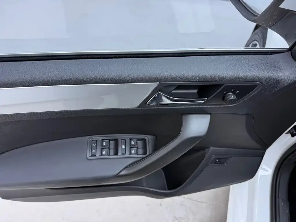 Skoda Rapid — фото 10