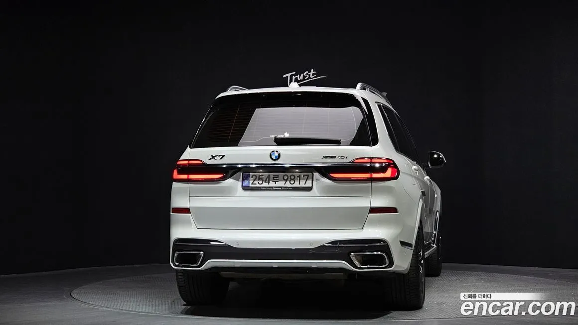BMW X7 — фото 2