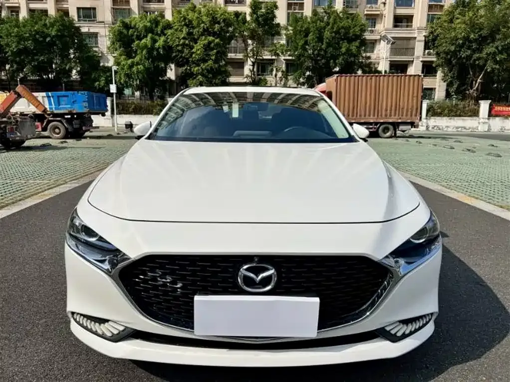 Mazda 3 Axela — фото 4