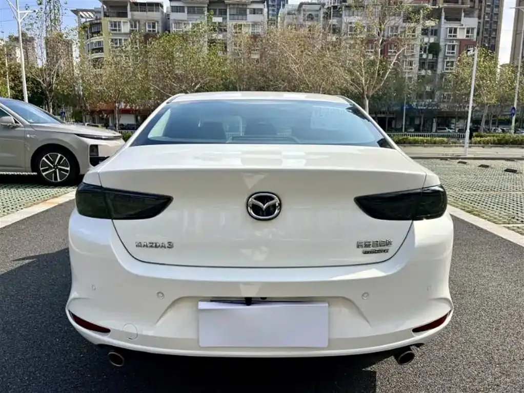 Mazda 3 Axela — фото 9