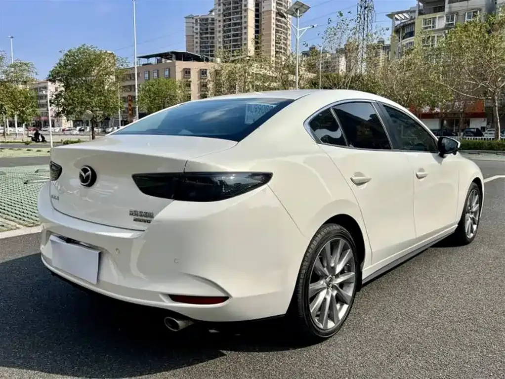 Mazda 3 Axela — фото 7
