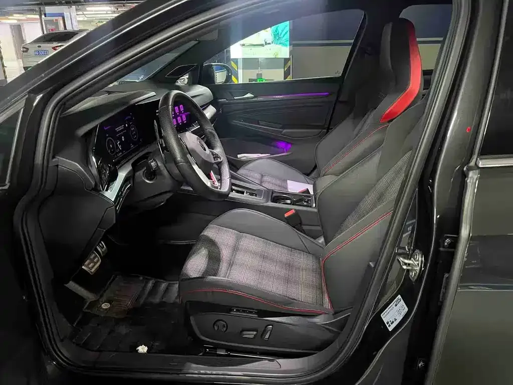 Volkswagen Golf GTI — фото 6