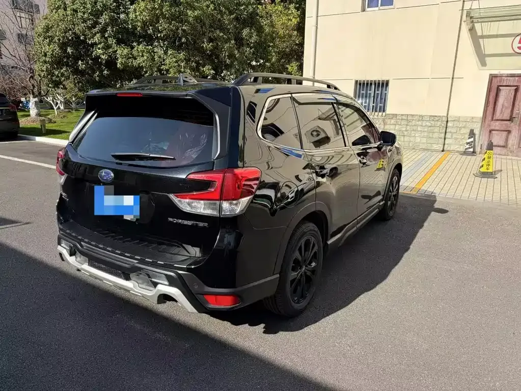 Subaru Forester — фото 5