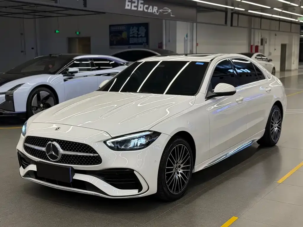 Mercedes-Benz C-Class — фото 1