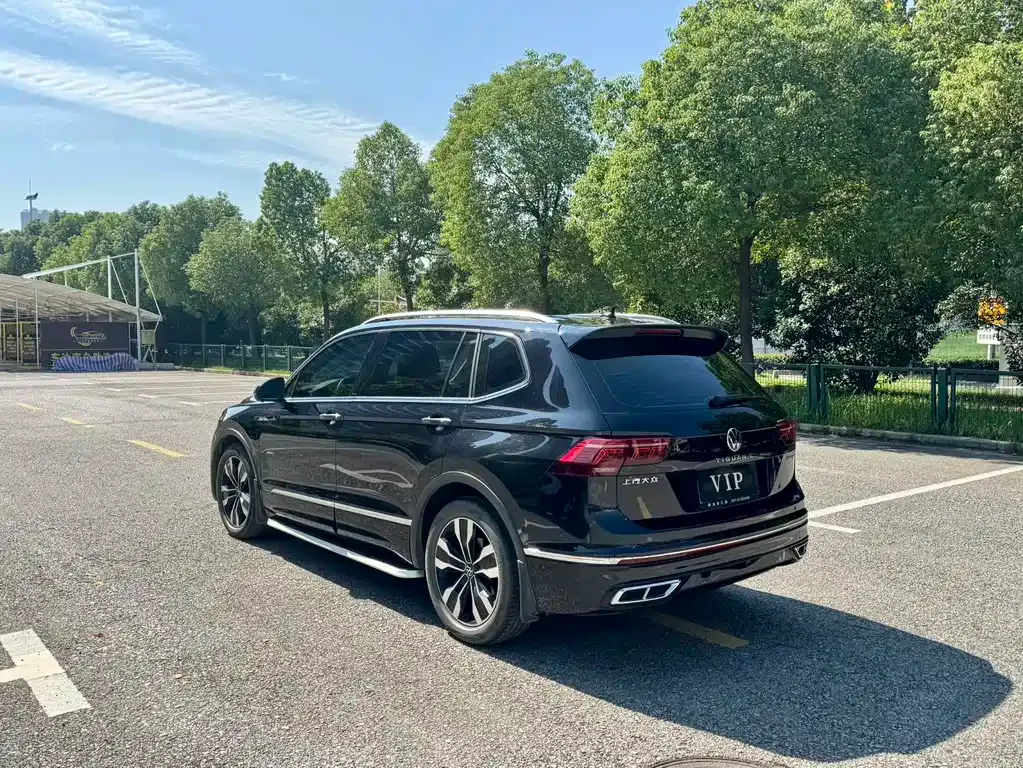 Volkswagen Tiguan L — фото 5