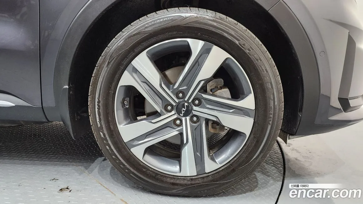 Kia Sorento — фото 9