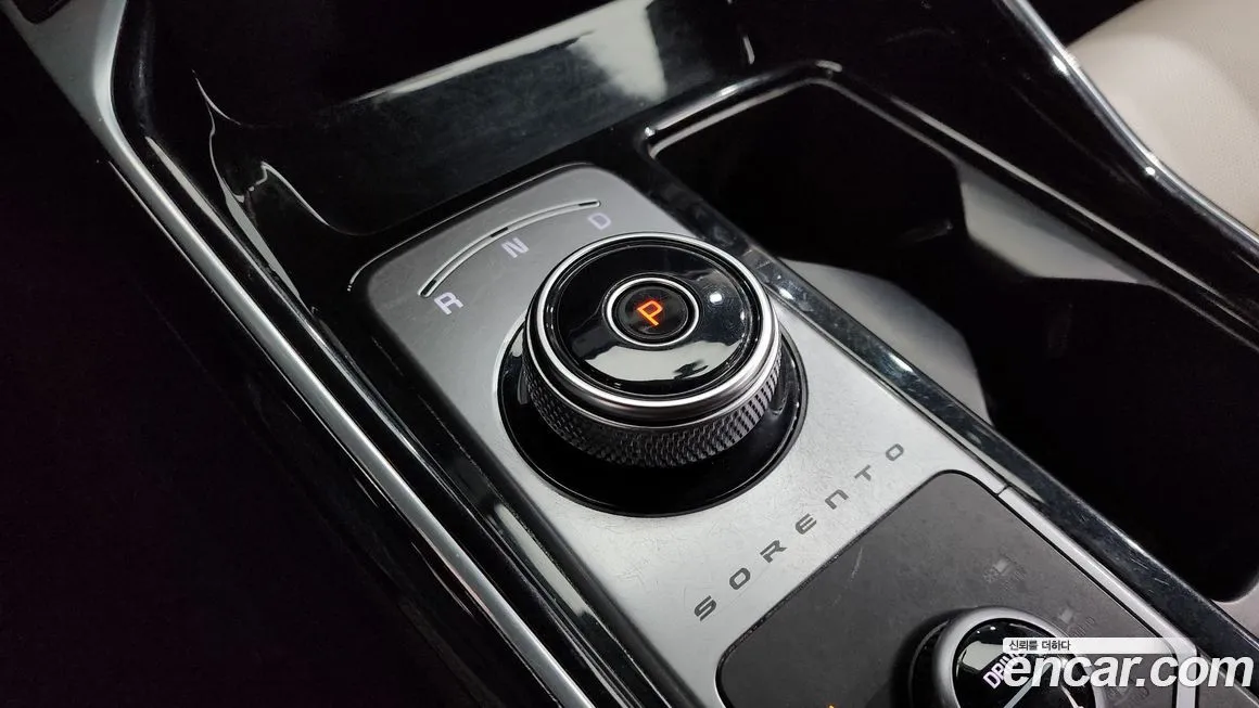 Kia Sorento — фото 7