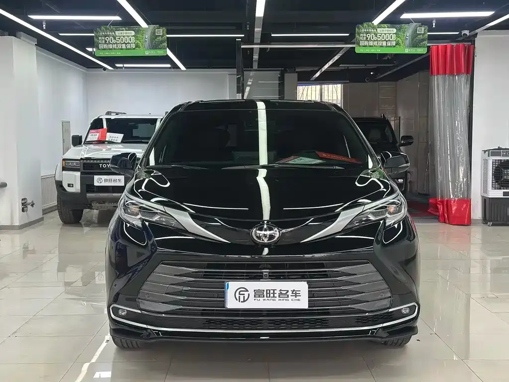 Toyota Sienna — фото 9