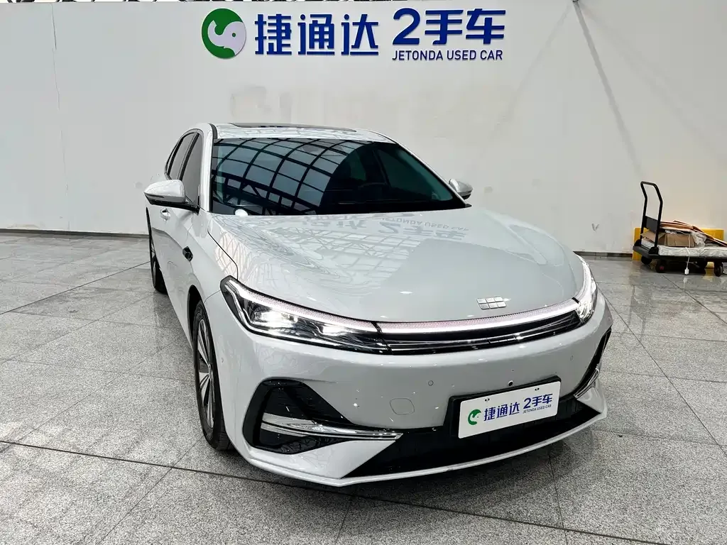 Geely Galaxy A7 — фото 9