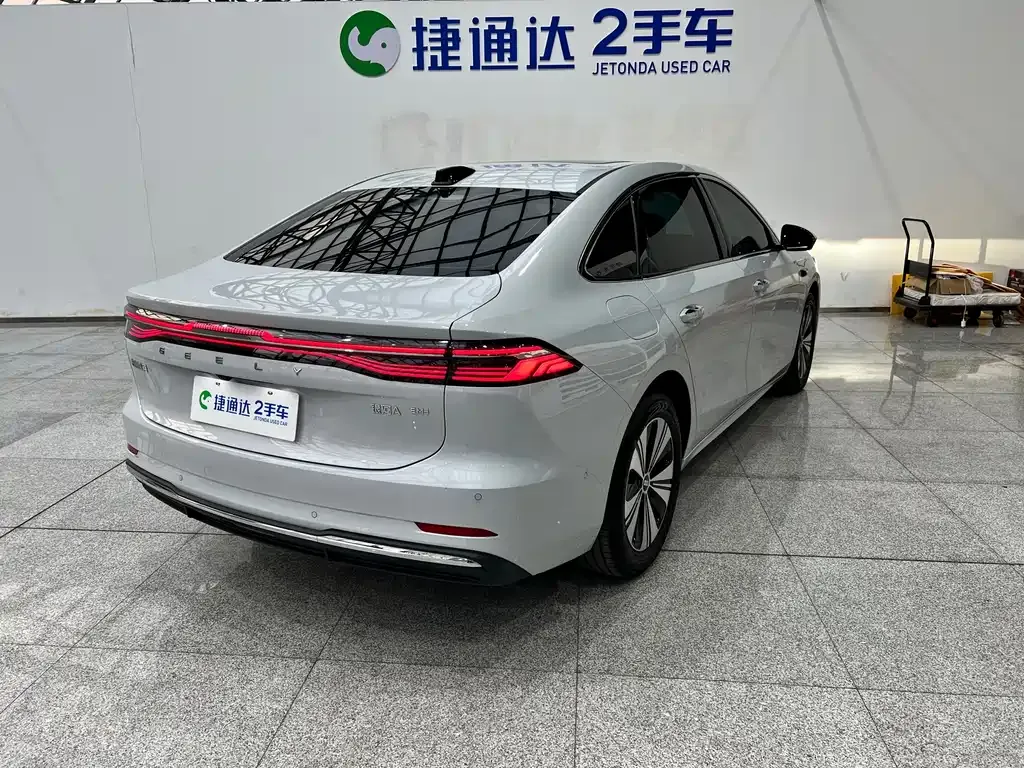 Geely Galaxy A7 — фото 5