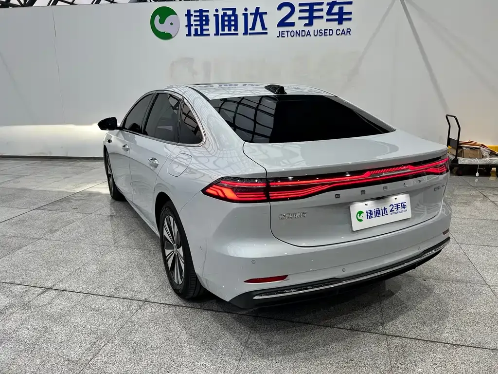 Geely Galaxy A7 — фото 8