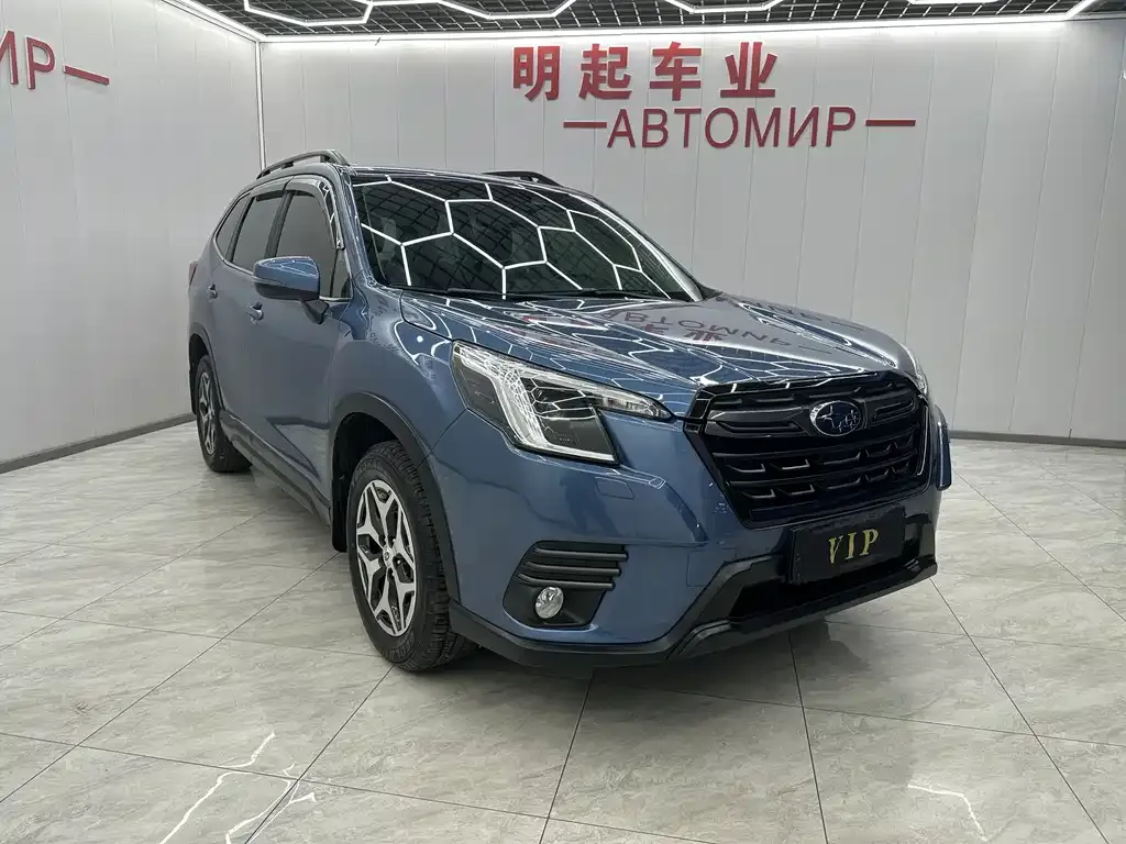 Subaru Forester — фото 1