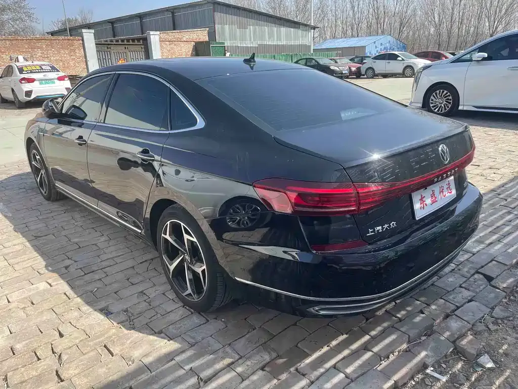 Volkswagen Passat — фото 8