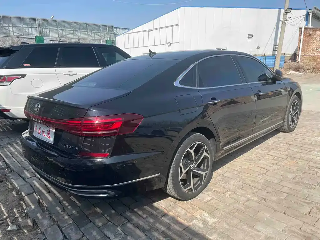 Volkswagen Passat — фото 6
