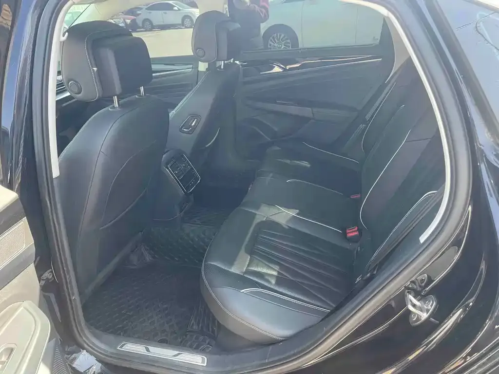 Volkswagen Passat — фото 2