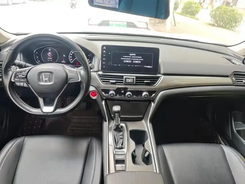 Honda Accord — фото 3