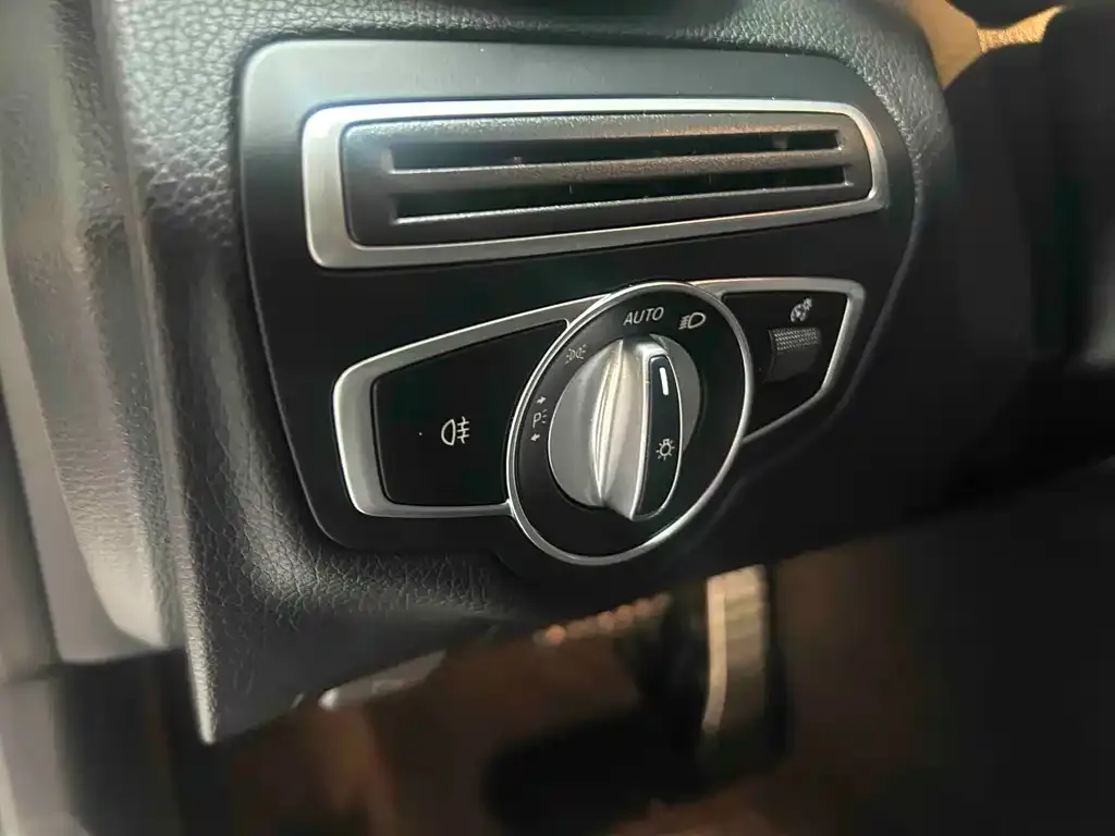 Mercedes-Benz C-Class (Import) — фото 5