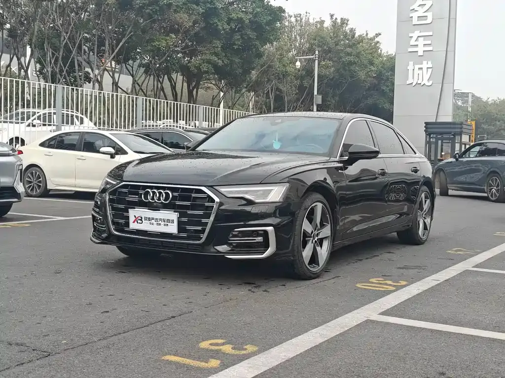 Audi A6L — фото 1