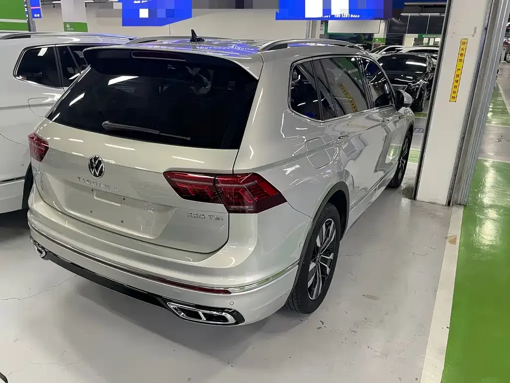 Volkswagen Tiguan L — фото 4