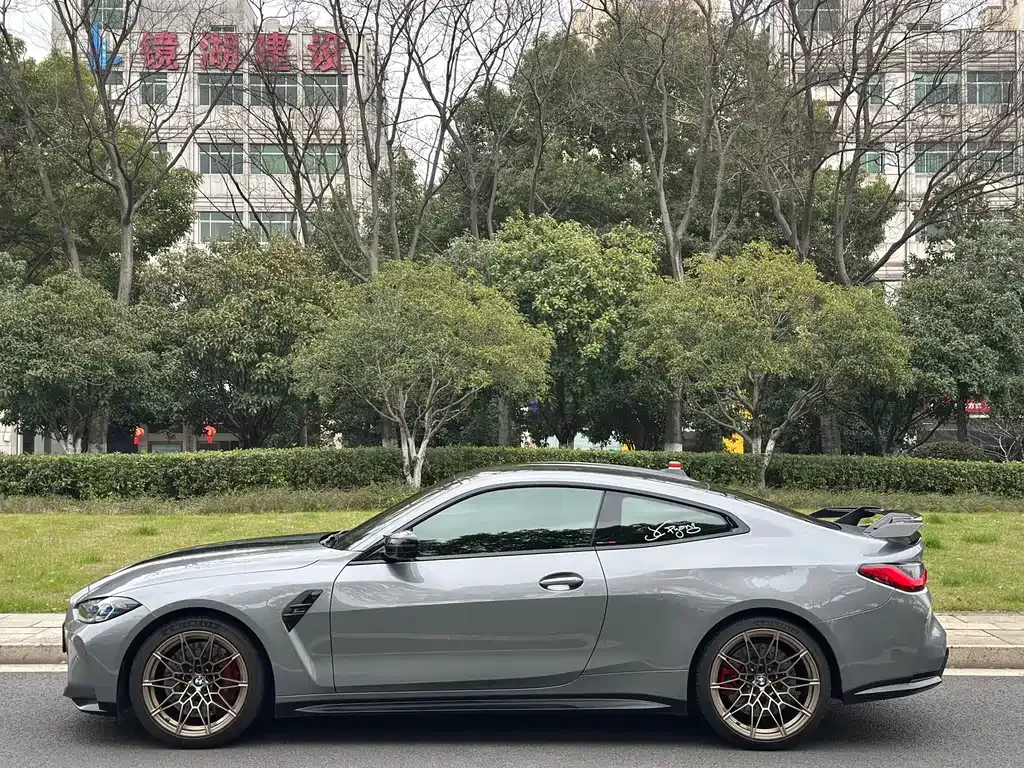 BMW M4 — фото 9