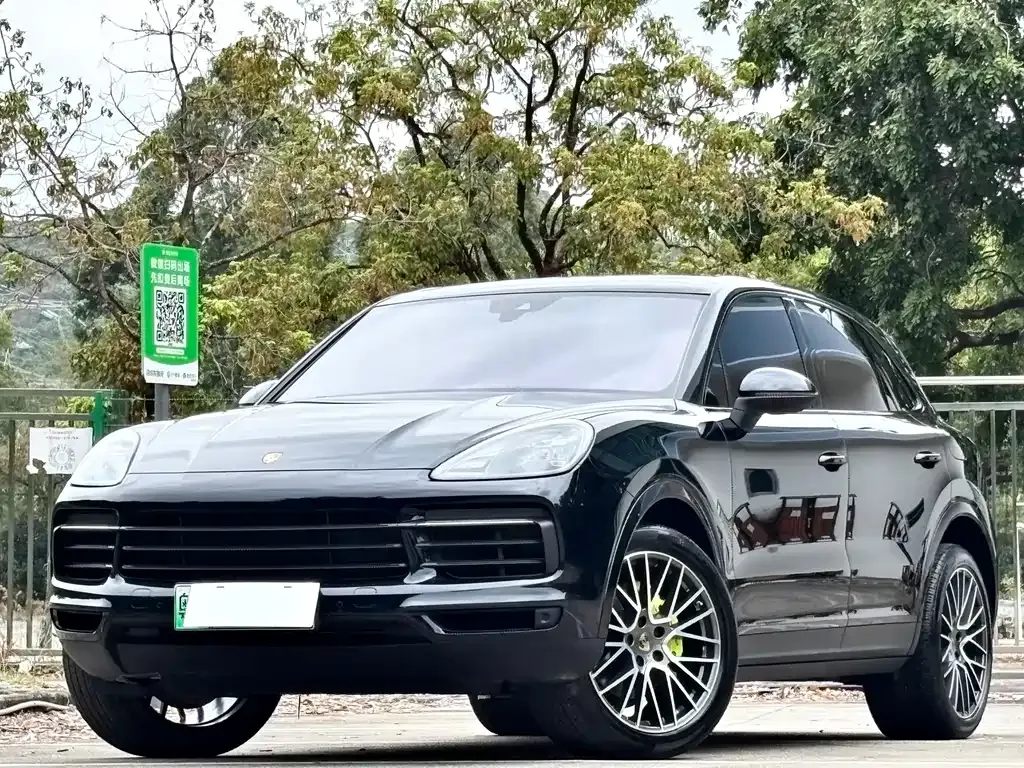 Porsche Cayenne Hybrid — фото 1