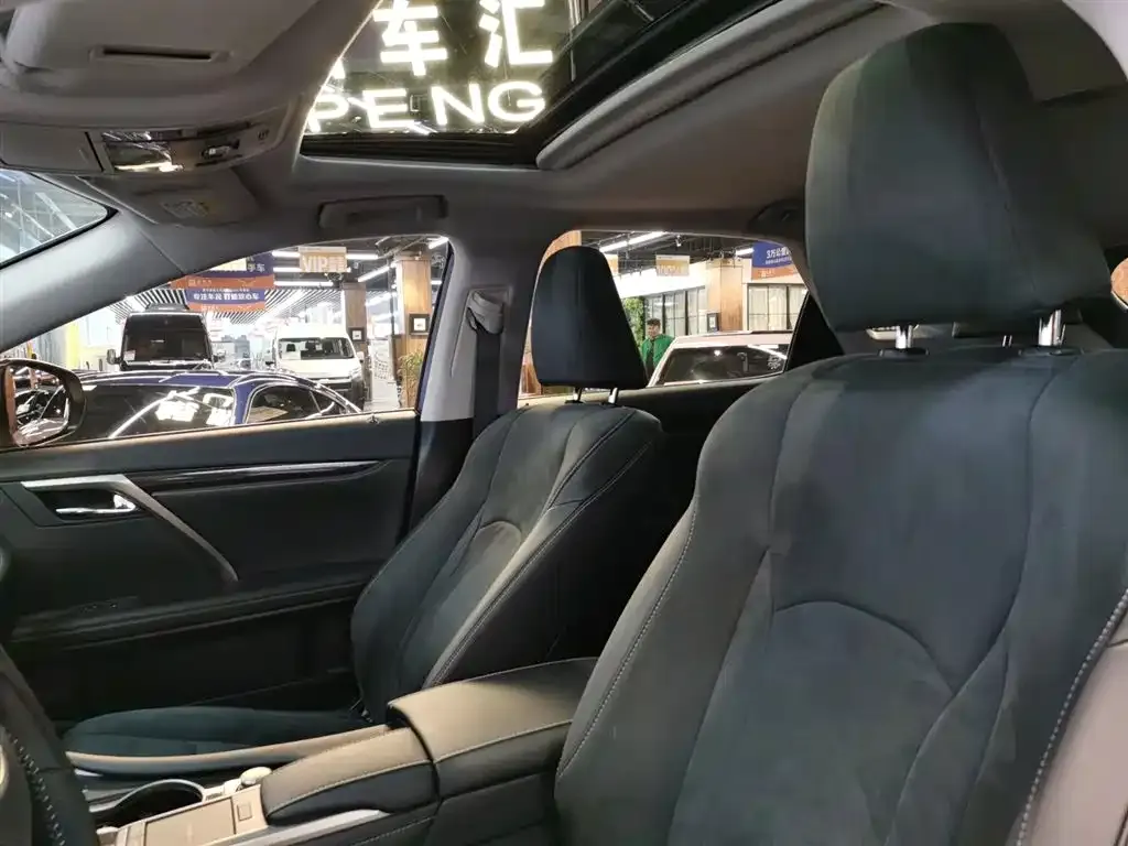 Lexus RX — фото 10