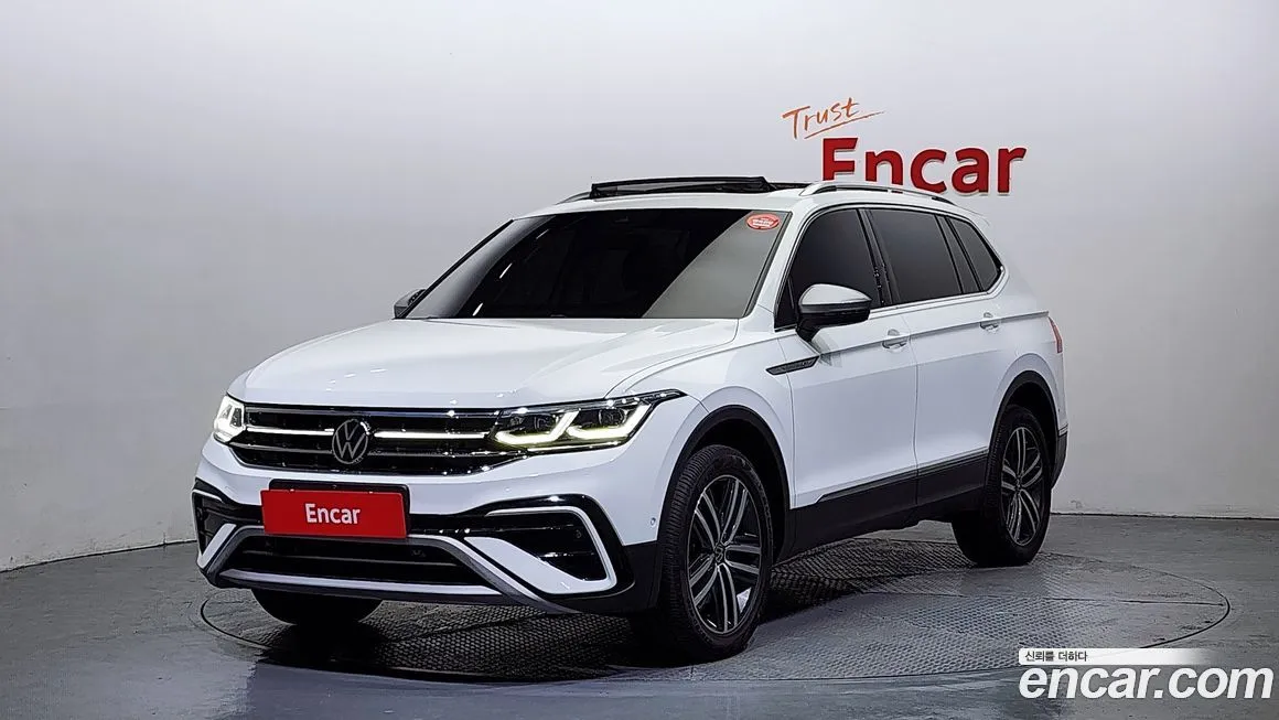 Volkswagen Tiguan — фото 1