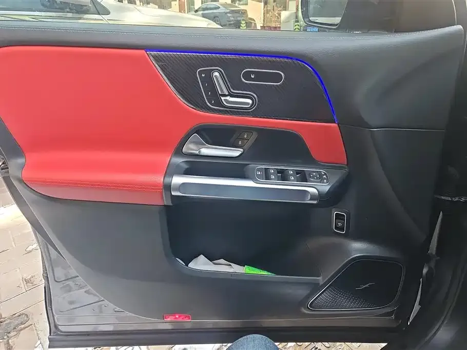 Mercedes-Benz GLB AMG — фото 2
