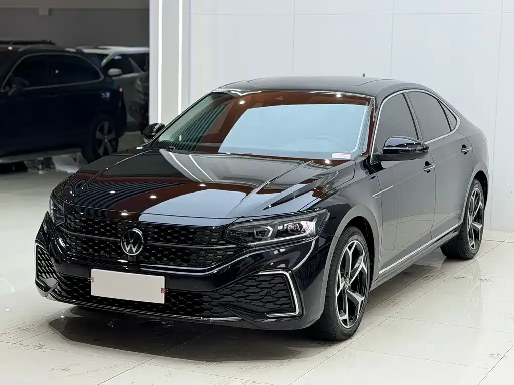 Volkswagen Passat — фото 4