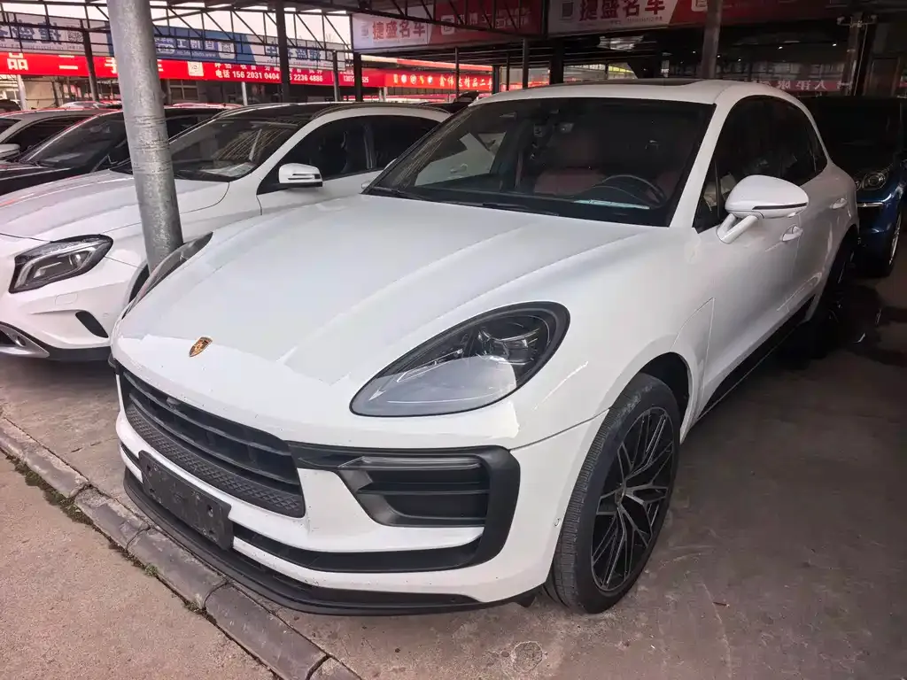 Porsche Macan — фото 1