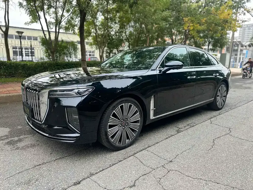 Hongqi H9 — фото 1