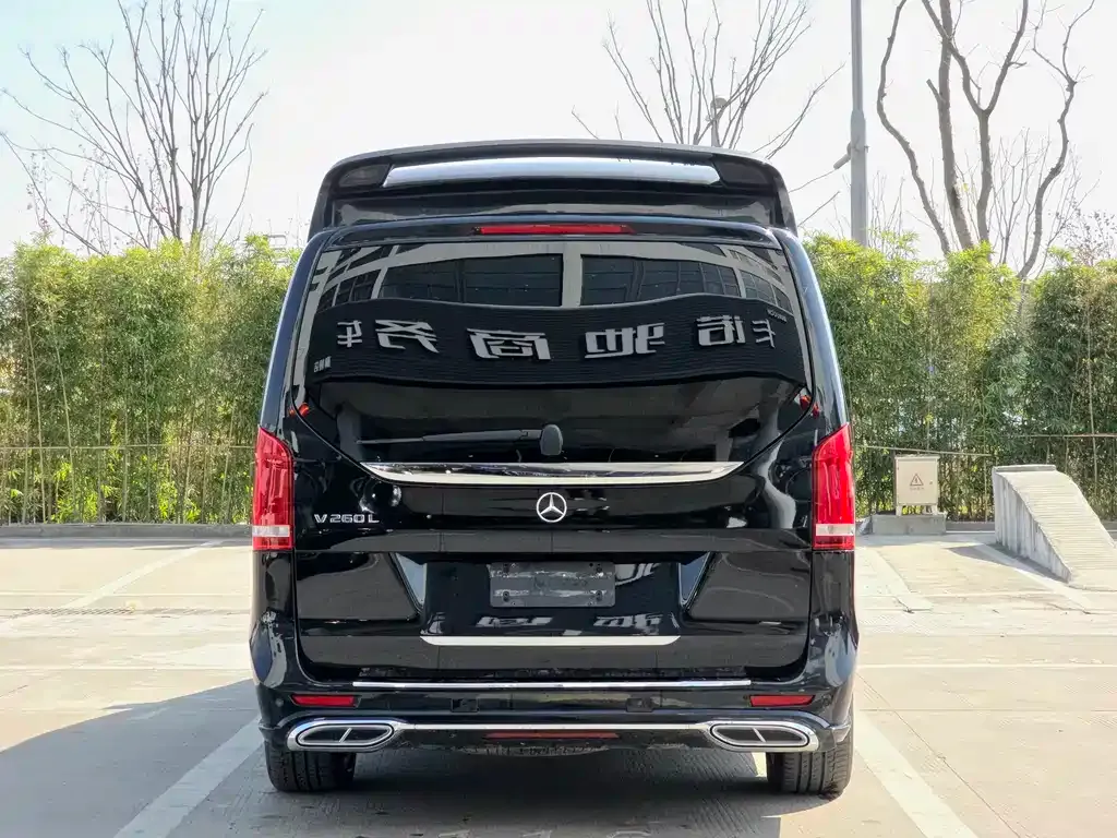 Mercedes-Benz V-Class — фото 10