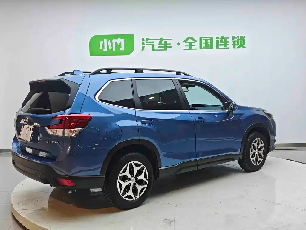 Subaru Forester — фото 10
