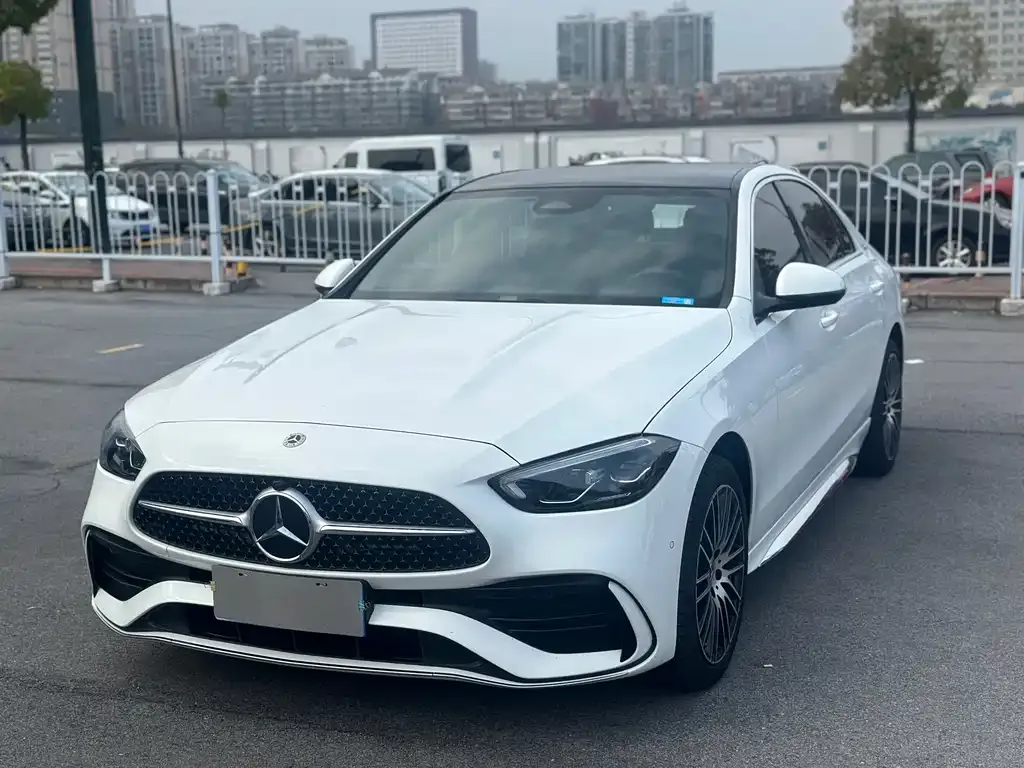 Mercedes-Benz C-Class — фото 1
