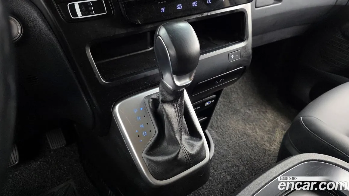 Hyundai Staria — фото 3