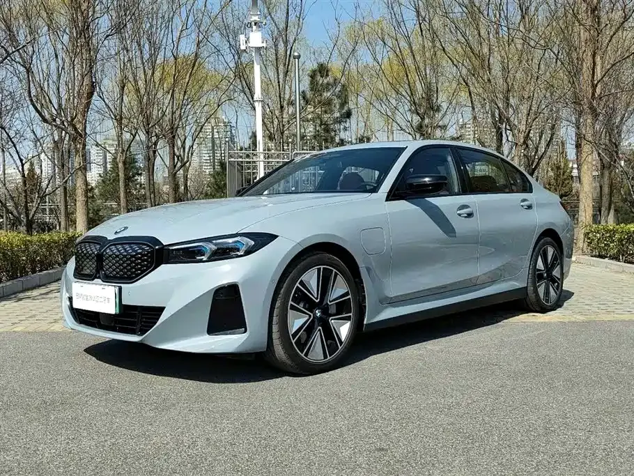 BMW i3 — фото 1