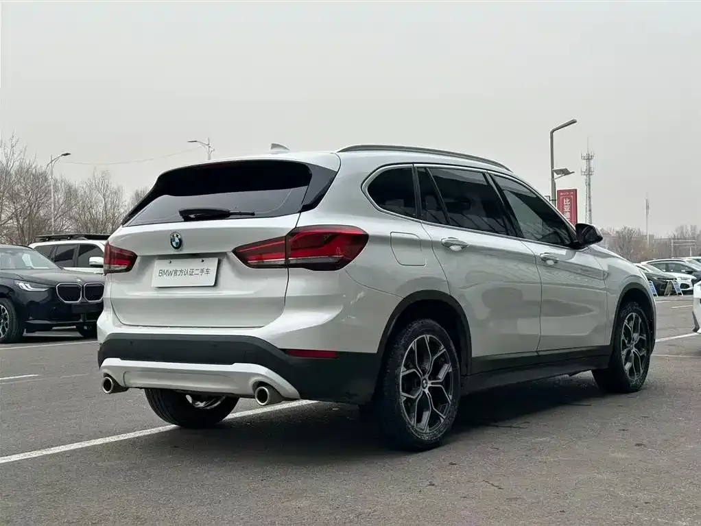 BMW X1 — фото 10