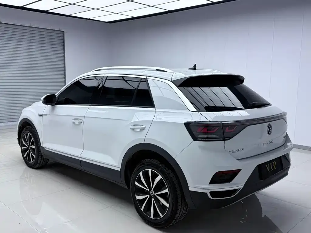 Volkswagen T-Roc — фото 3