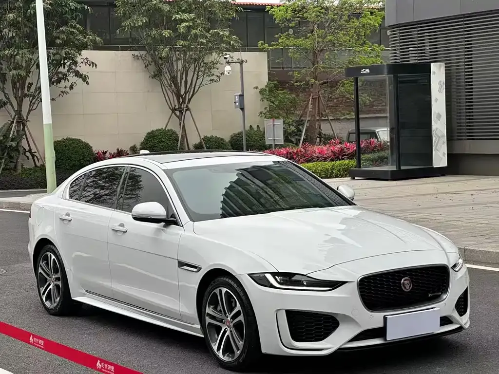 Jaguar XEL — фото 10