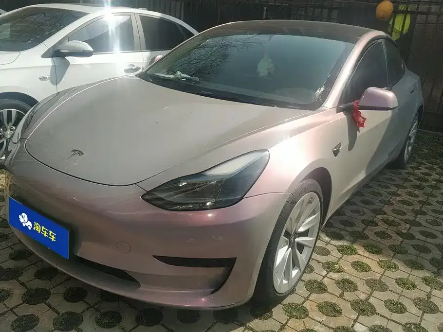Tesla Model 3 — фото 1
